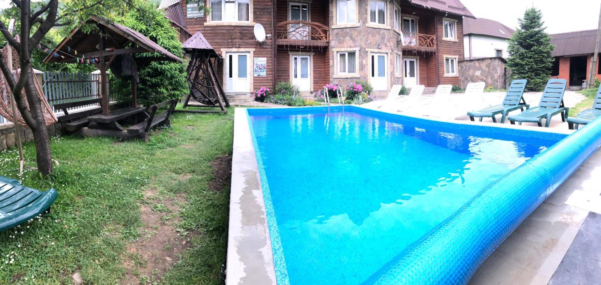 Zhelikhovskykh Apartment Tatariv