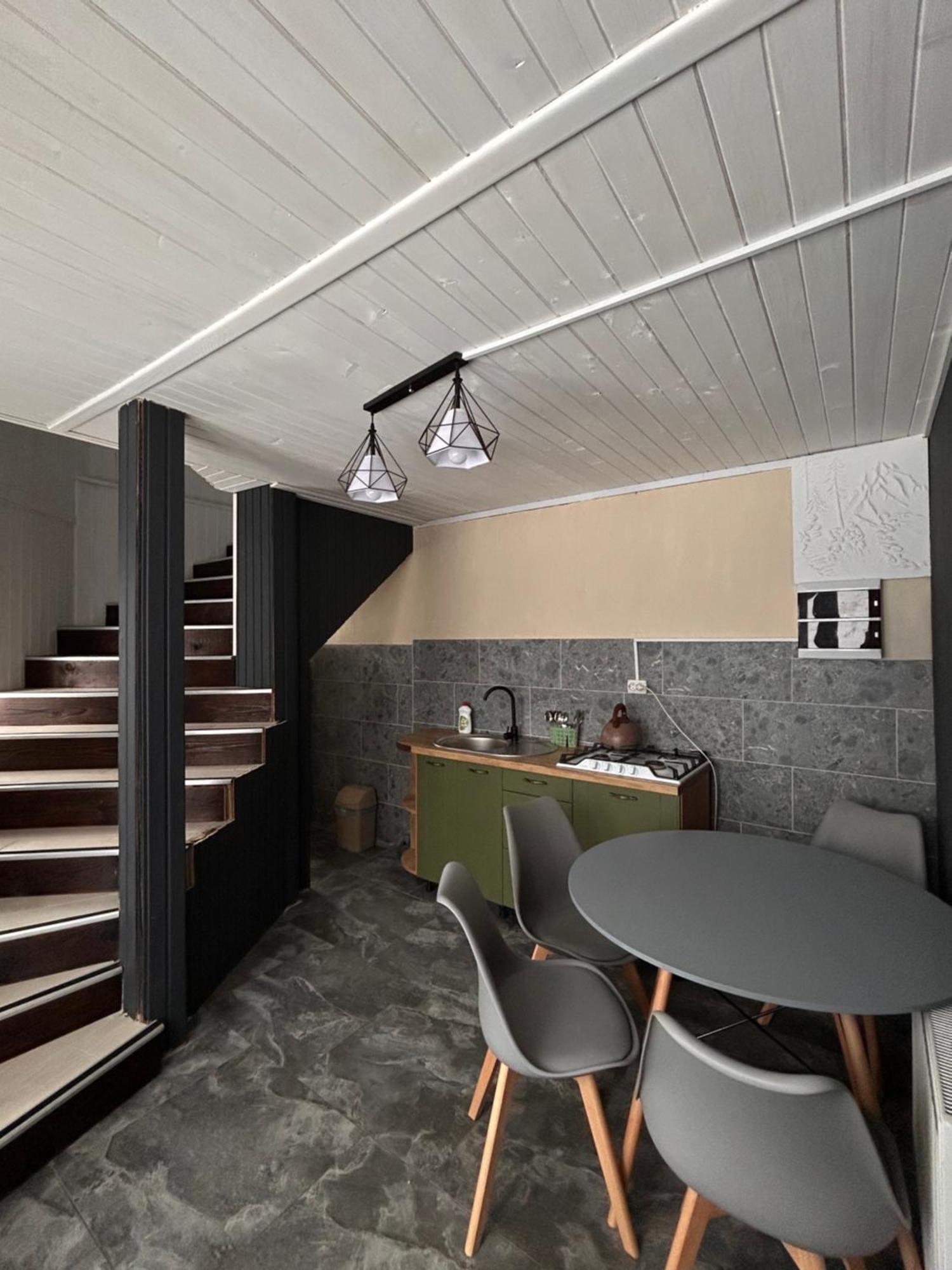 Zhelikhovskykh Apartment *